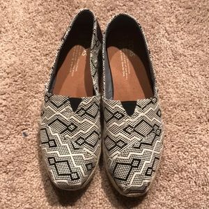 Aztec print Toms